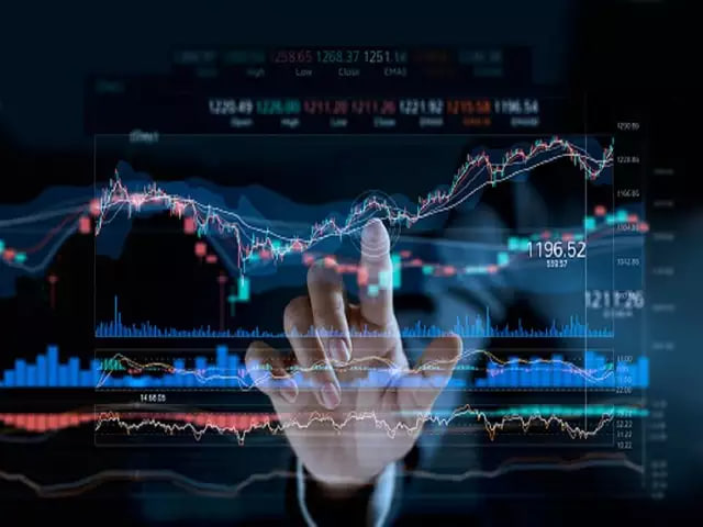 安全实盘配资门户网 美国三大富豪将在特朗普就职典礼“罕见同框”；腾讯通报：二十余人移送公安机关；美团回应试水“浣熊食堂”｜大公司动态