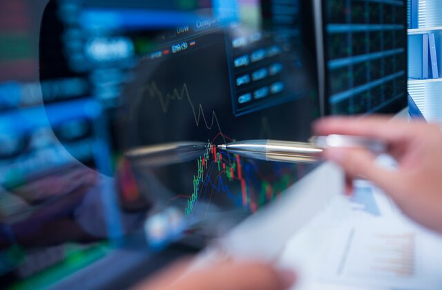 实盘配资杠杆 科技成长股的“定价之锚”迎来利好！科创100ETF(588190)上涨翻红，纳芯微涨超6.48%